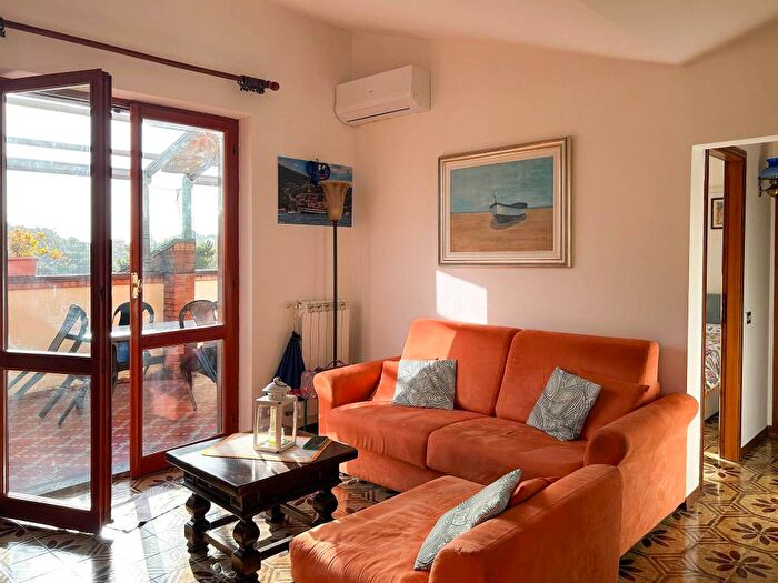 Appartamento quadrilocale in affitto in Località Piana degli Ulivi, Pugliola Solaro, Lerici