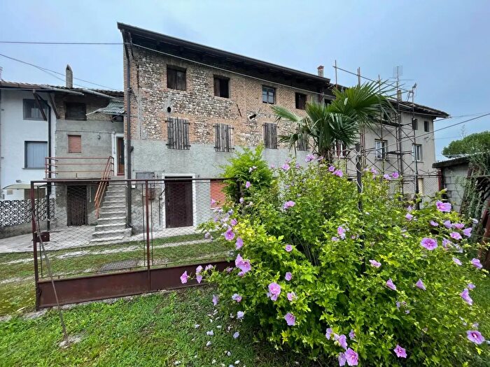 Casa con 5 locali in vendita in Vicolo Monte Tricorno, Talmassons