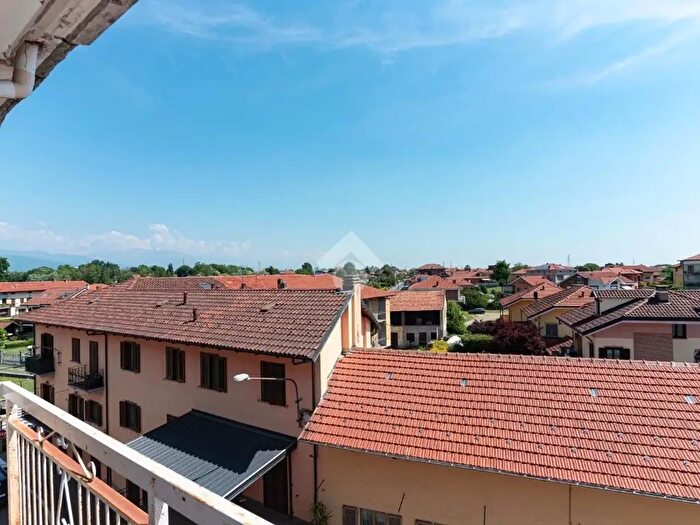 Appartamento trilocale in vendita in Via della Chiesa, Cirie