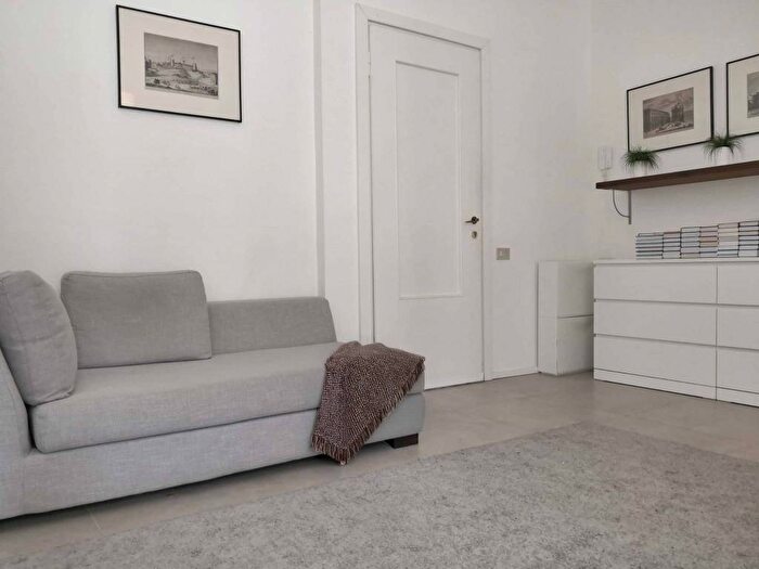 Appartamento bilocale in affitto in Via Vincenzo Monti, Vincenzo Monti, Milano