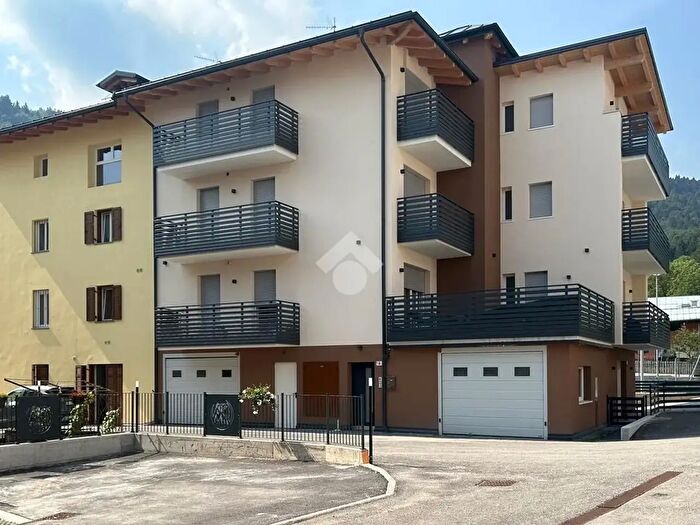 Appartamento trilocale in vendita in Via Mattè, Cavedago