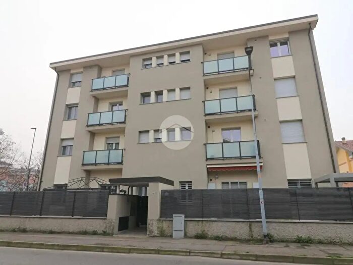 Appartamento trilocale in vendita in Via Terrazzano, Rho