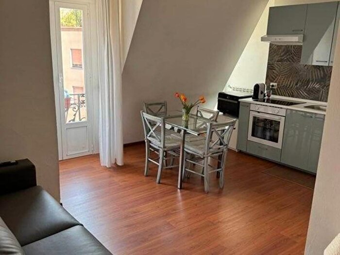 Appartamento bilocale in affitto in Via Ugo Bassi, Isola, Milano