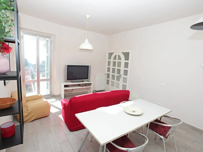 Appartamento quadrilocale in affitto in Lerici