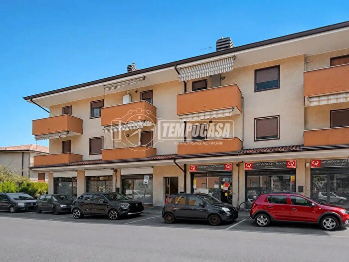 Appartamento trilocale in vendita in Via del Ronco, Paullo