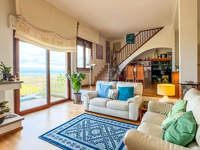 Casa con 6 locali in vendita in Strada Quattro, Capoterra