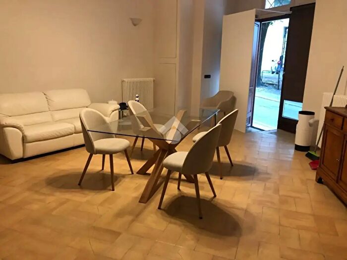 Appartamento trilocale in affitto in Via Teatro Nuovo, Spoleto