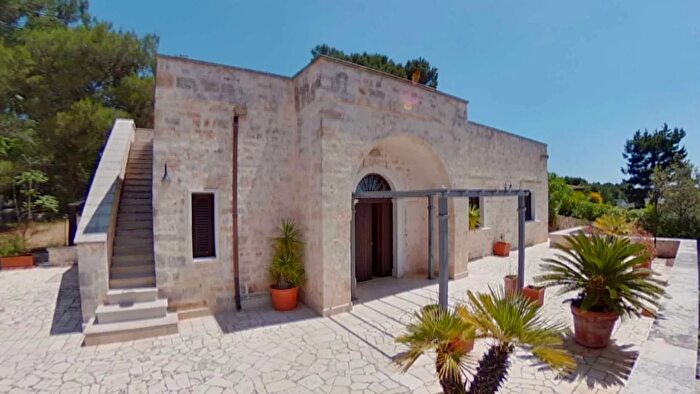 Casa con 5 locali in vendita in Fasano