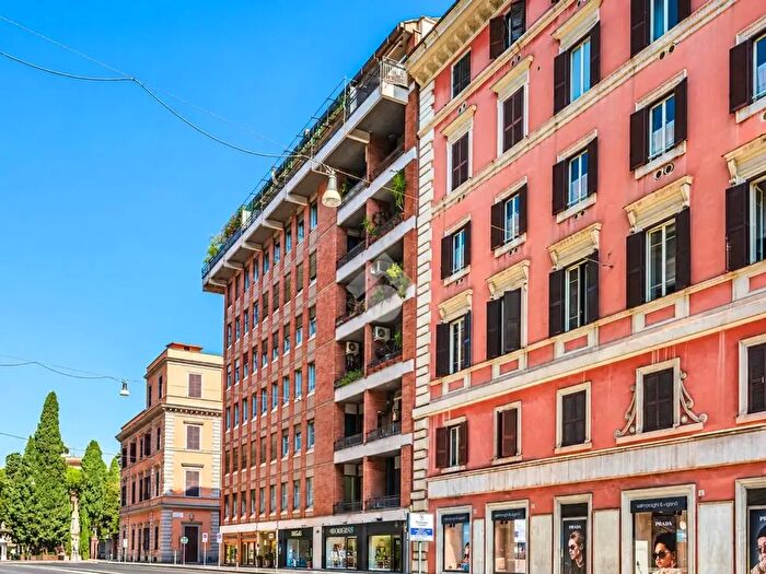 Appartamento quadrilocale in vendita in Via Attilio Regolo, Roma