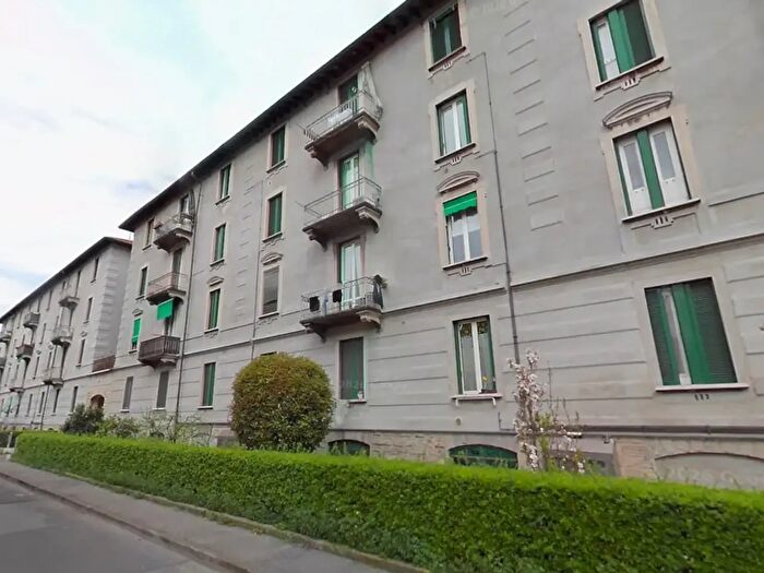 Appartamento trilocale in affitto in Via Carlo Antonietti, Monza