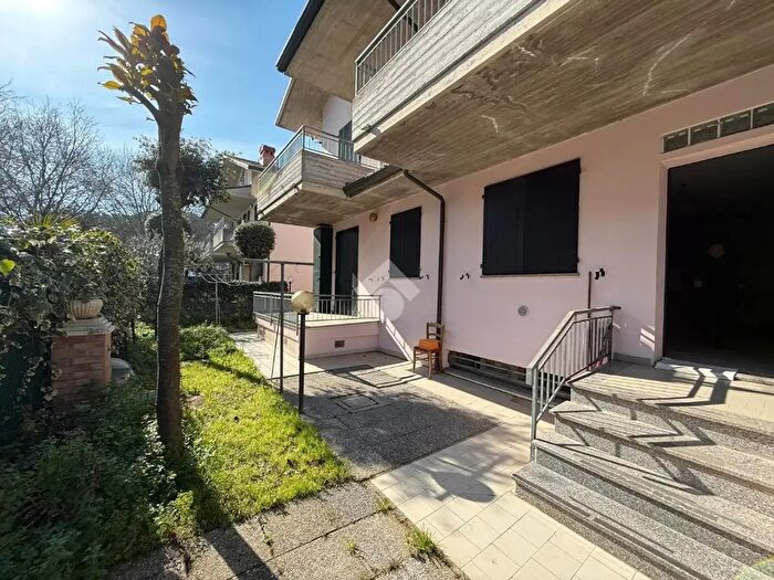 Appartamento trilocale in vendita in Via Caduti per La Libertà, Cervia