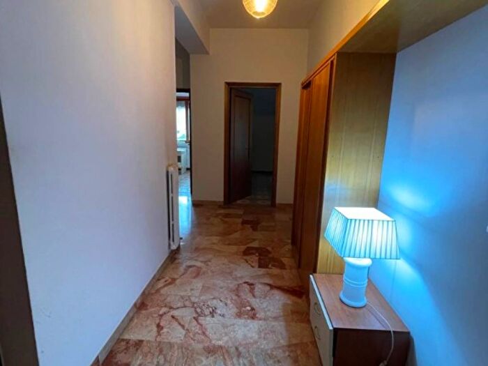 Appartamento trilocale in affitto in Via Crati, Roges, Rende