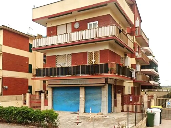 Appartamento bilocale in vendita in Lungomare delle Sirene, Pomezia