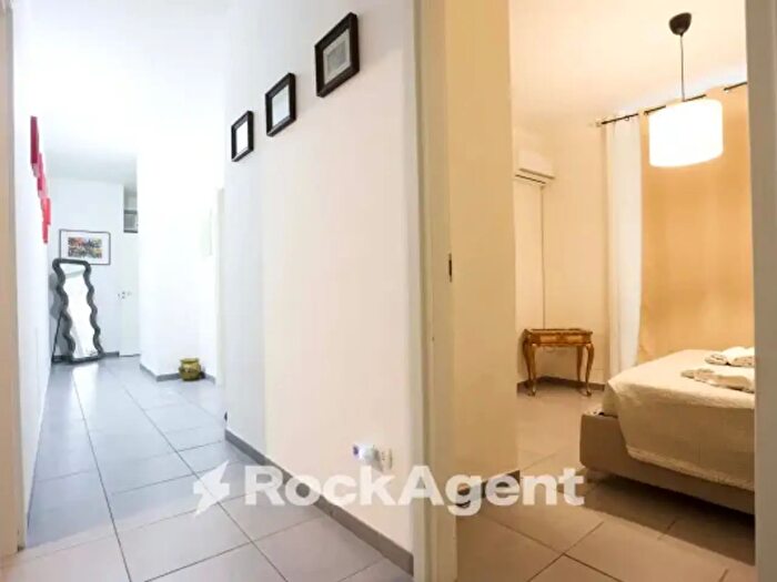 Appartamento quadrilocale in vendita in Vico San Maria Ad Agnone, Napoli