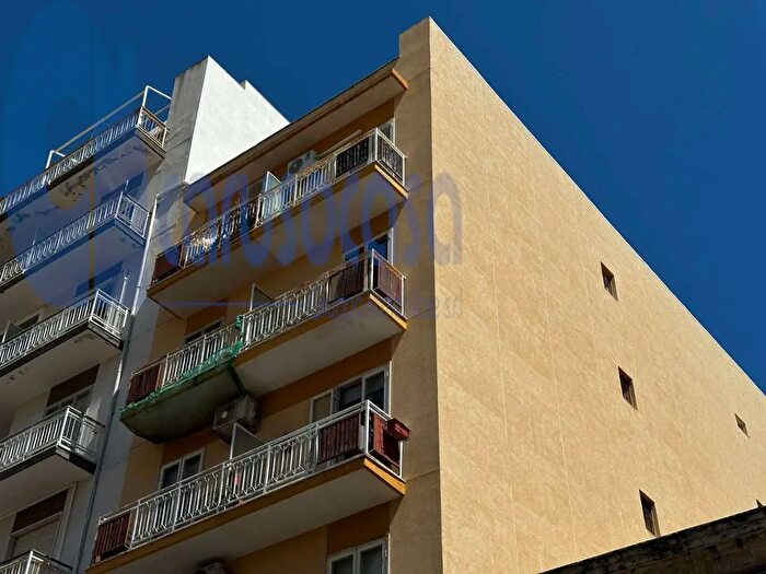 Appartamento trilocale in vendita in Via Epicarmo, Augusta