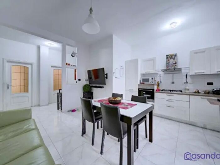 Appartamento trilocale in vendita in Via Vistrorio, Torino