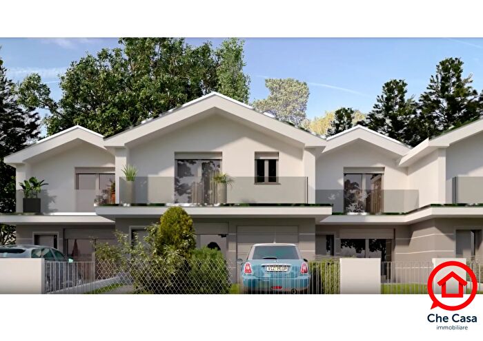 Casa quadrilocale in vendita in Via Zattoni, Ravenna