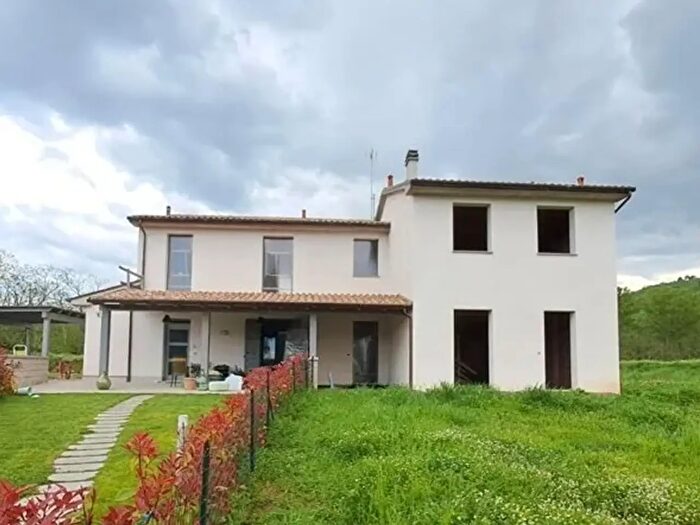 Appartamento trilocale in vendita in Bucine