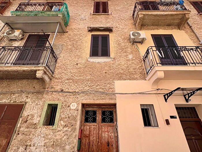 Appartamento trilocale in vendita in Via Francesco Potenzano, Palermo