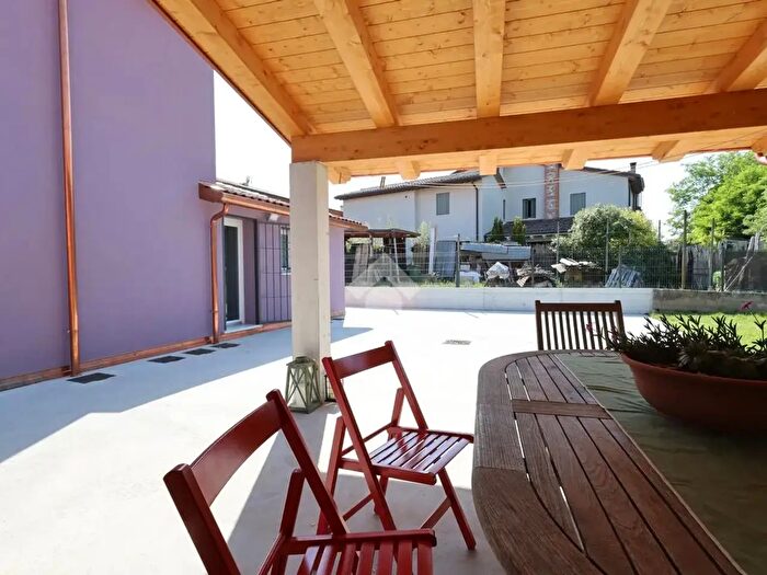 Casa trilocale in affitto in Via Astichello, Sandrigo