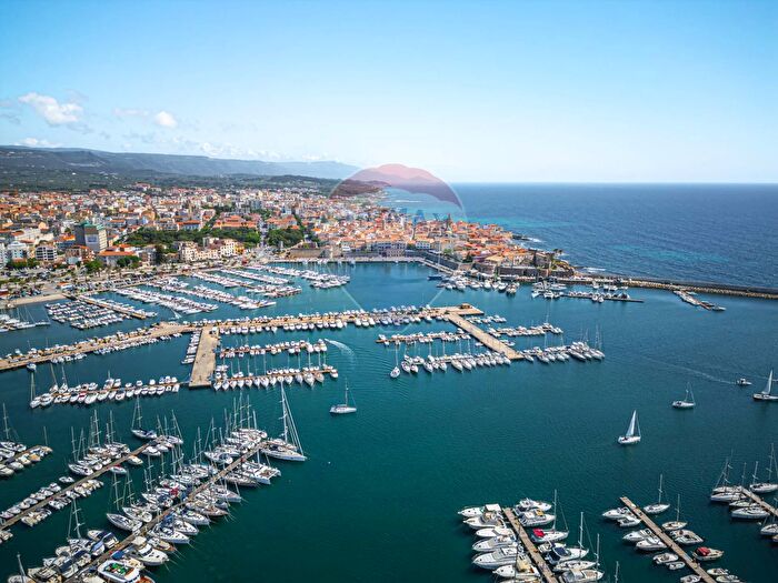 Appartamento con 6 locali in vendita in Piazza Duomo, Alghero