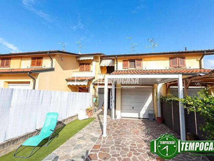 Casa quadrilocale in vendita in Strada Vicinale delle Sabbione, Offanengo