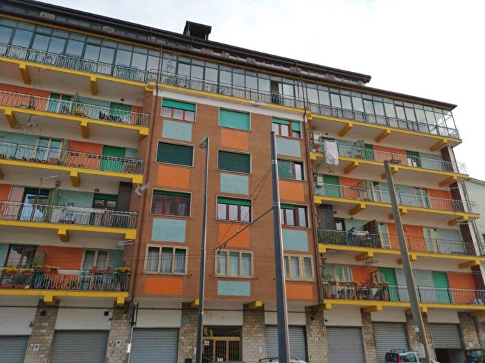 Appartamento con 5 locali in affitto in via antonio ammaturo, Valle Pennini SantEustachio, Avellino