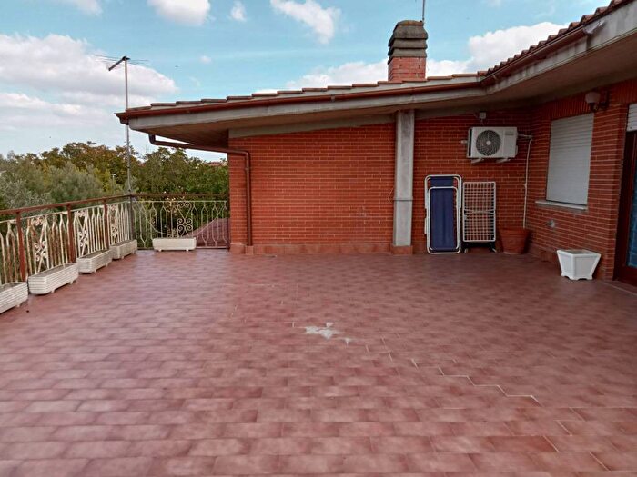Casa trilocale in affitto in Via Ceresole Reale, Collina delle Muse, Roma