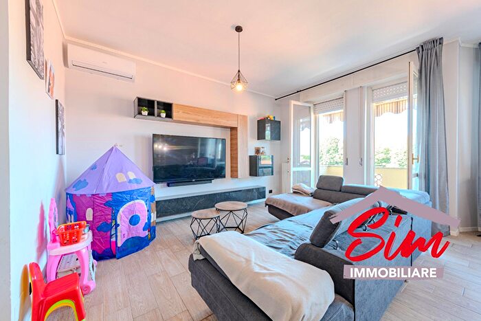 Case in Vendita e in Affitto - 3