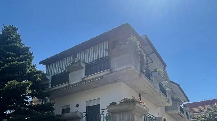 Appartamento con 5 locali in vendita in Via Spinete Fondi Centro, Fondi