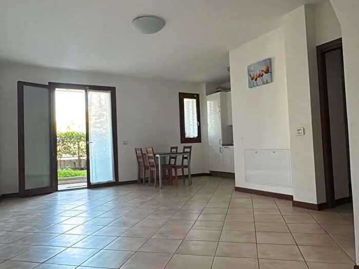 Appartamento con 5 locali in vendita in Montecchio Emilia