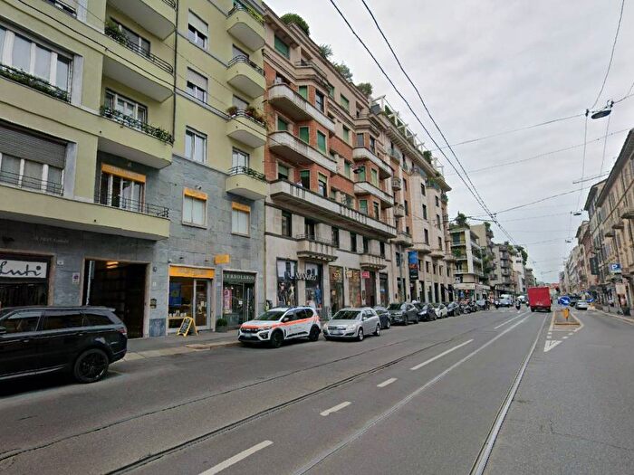 Appartamento trilocale in affitto in Corso Vercelli, Vercelli Wagner, Milano