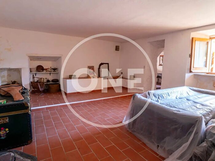 Appartamento trilocale in vendita in Via del Poggio, Carpineto Romano