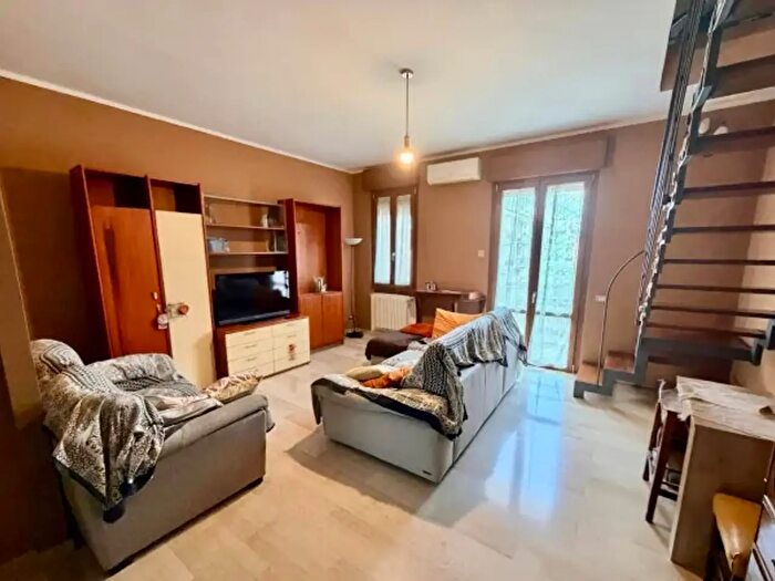 Appartamento con 5 locali in vendita in Via Vittorio Veneto, Piacenza