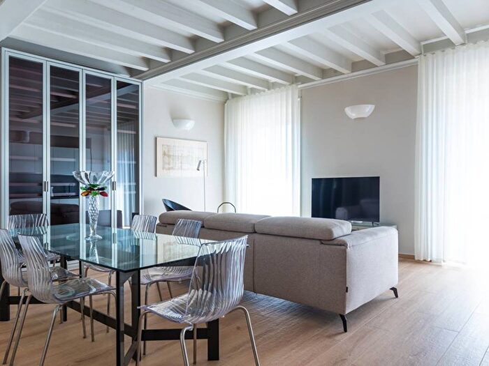 Appartamento bilocale in affitto in Via Trieste, Magenta Arnaldo, Brescia