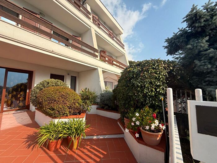 Casa trilocale in vendita in Via Don Giovan Maria Pennacchio, Darfo Boario Terme