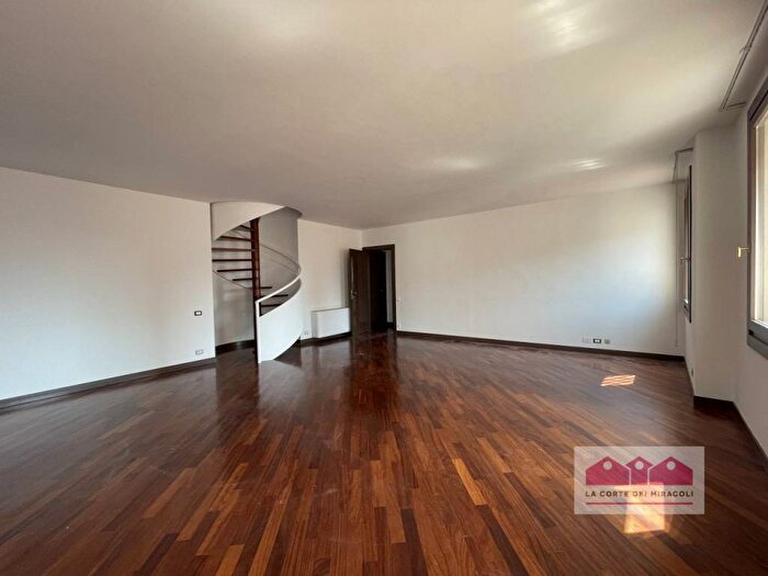 Appartamento quadrilocale in affitto in Contrà Cavour, Centro Storico, Vicenza