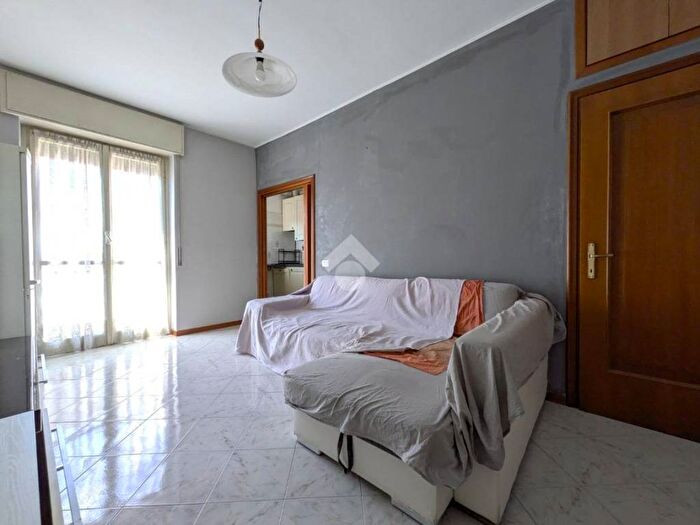 Appartamento bilocale in affitto in Via ciaia ignazio, Dergano, Milano
