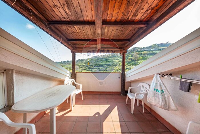 Appartamento bilocale in vendita in Via San Nicolò, Aci Catena