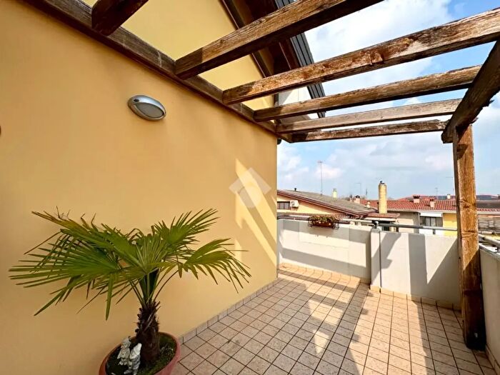 Appartamento quadrilocale in vendita in Via Fondà, Padova