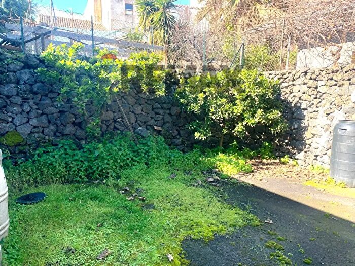 Casa quadrilocale in vendita in Via III Retta Levante, Belpasso