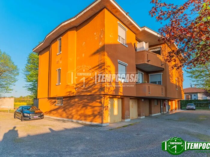 Appartamento quadrilocale in vendita in Viale Piemonte, Inveruno