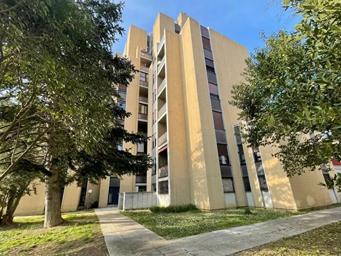 Appartamento con 5 locali in vendita in Via Marsiglia, Pesaro