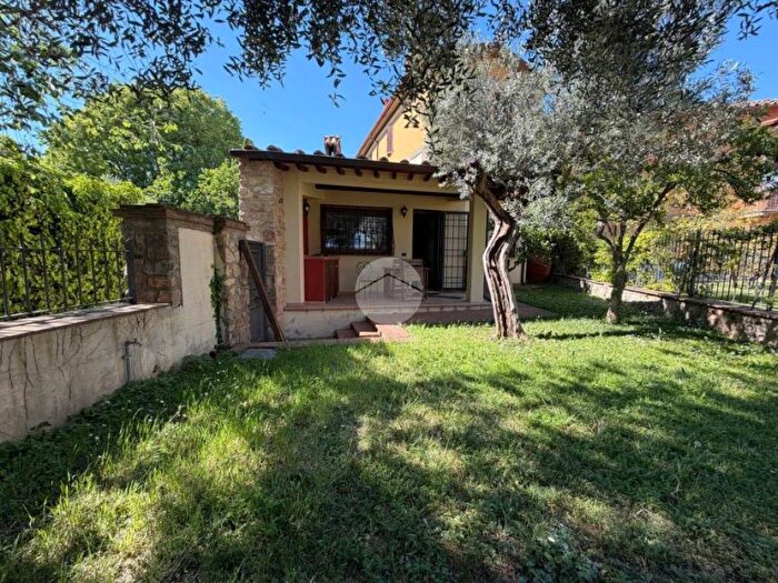 Casa con 5 locali in affitto in Località Santo Pietro, Fara in Sabina