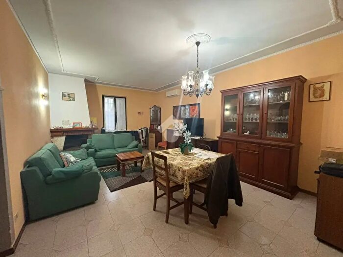 Casa trilocale in vendita in Via Pregagliana, Trecate