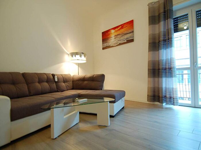 Appartamento trilocale in affitto in Viale Montello, Arena, Milano