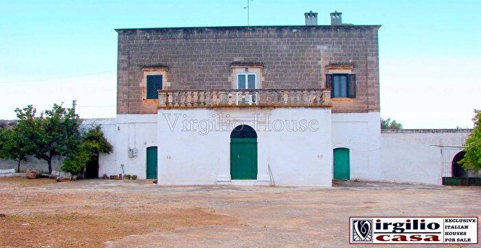Casa con 13 locali in vendita in Contrada Santa Toce Ostuni, Ostuni