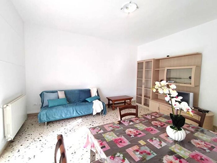 Appartamento trilocale in affitto in Via Giuseppe Verdi, Ovest Campi Alti, Follonica