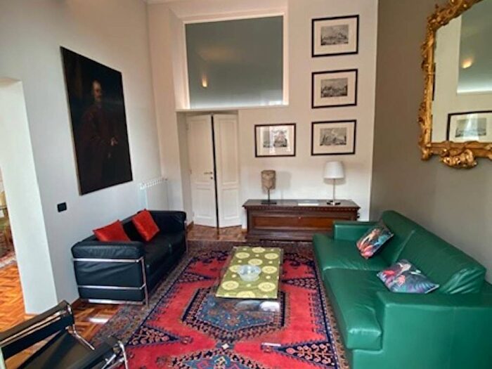 Appartamento con 5 locali in affitto in Piazza di San Giovanni in Laterano, San Giovanni, Roma