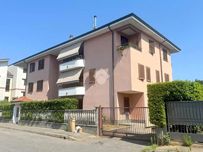 Appartamento trilocale in vendita in Via Groane, Cesate